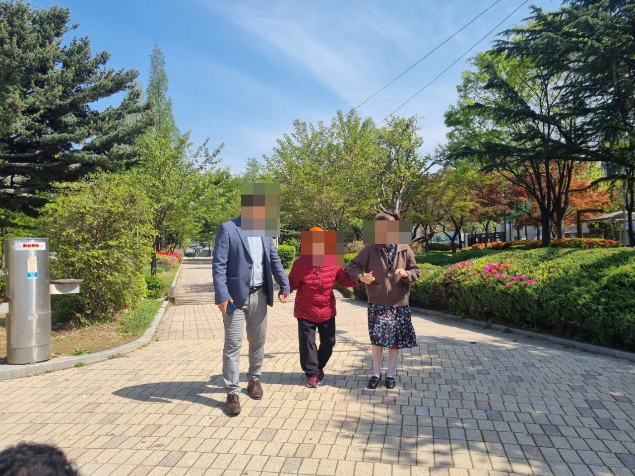 1_04hUd018svcf30mt59ht23p_quwpcd.jpg